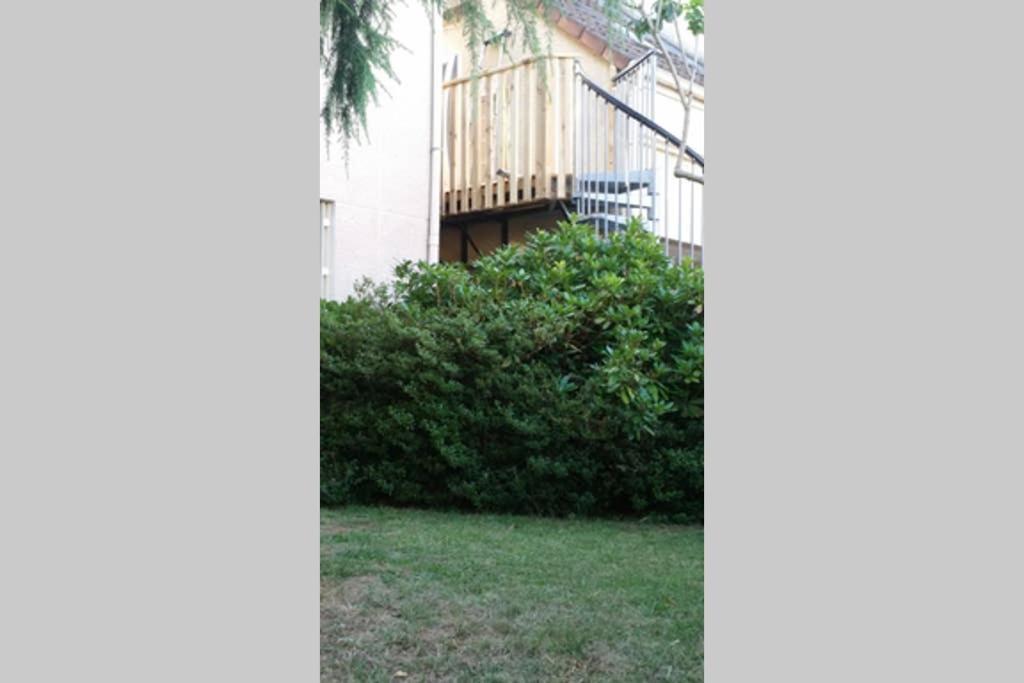 Studio Cosy Douillet Et Fonctionnel Apartment Savigny-le-Temple Exterior foto